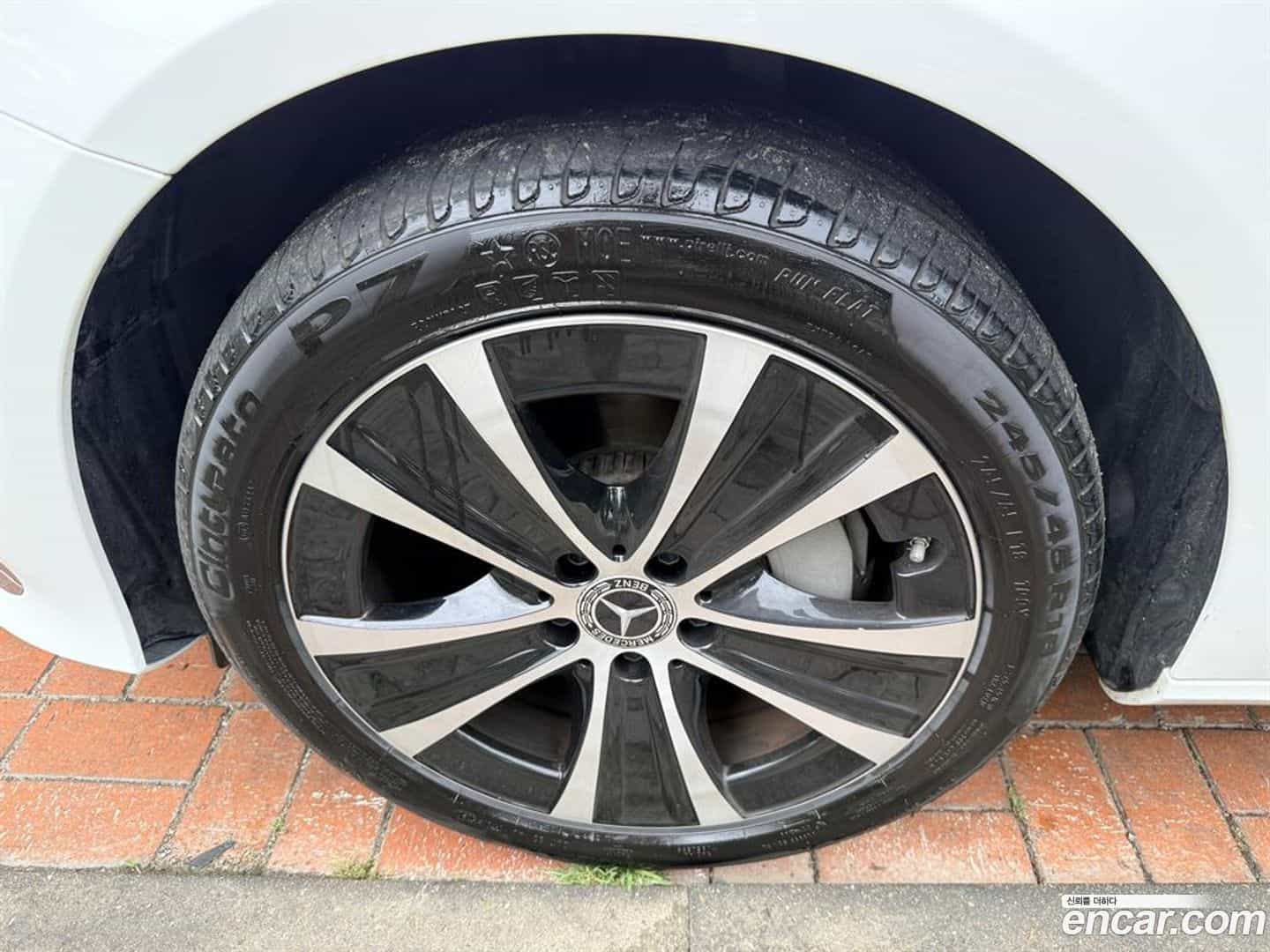 E-Class Mercedes-Benz 2021.2-OPTION-024