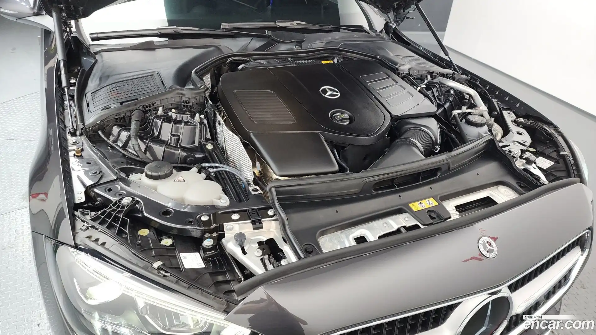 C-Class Mercedes-Benz 2023.8-OUTER-006