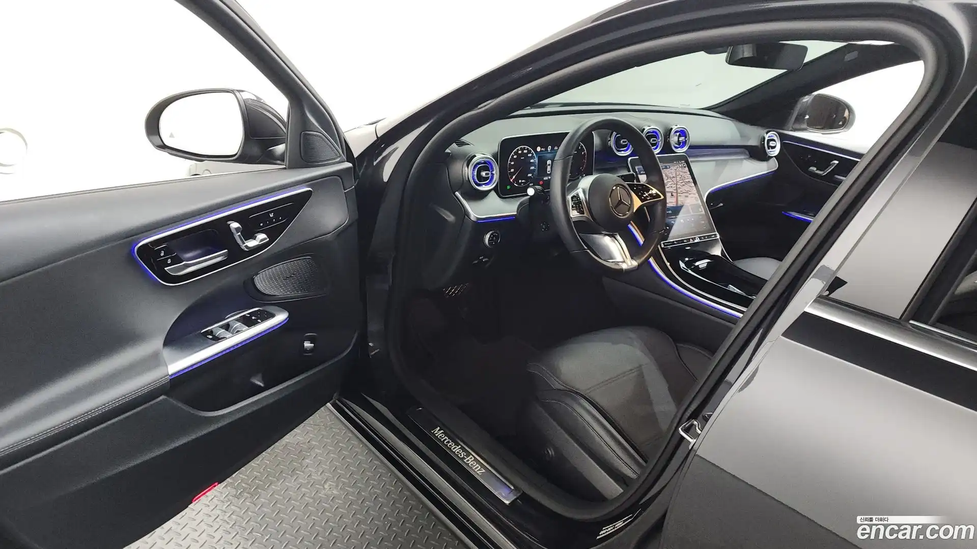 C-Class Mercedes-Benz 2023.8-INNER-010