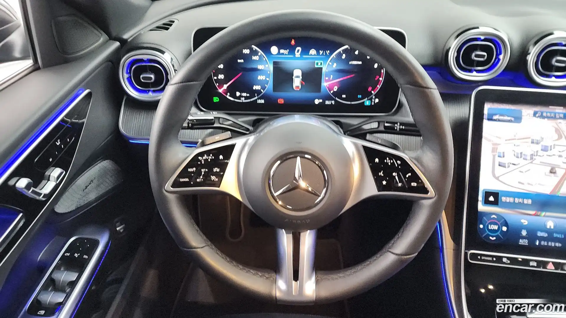 C-Class Mercedes-Benz 2023.8-OPTION-017