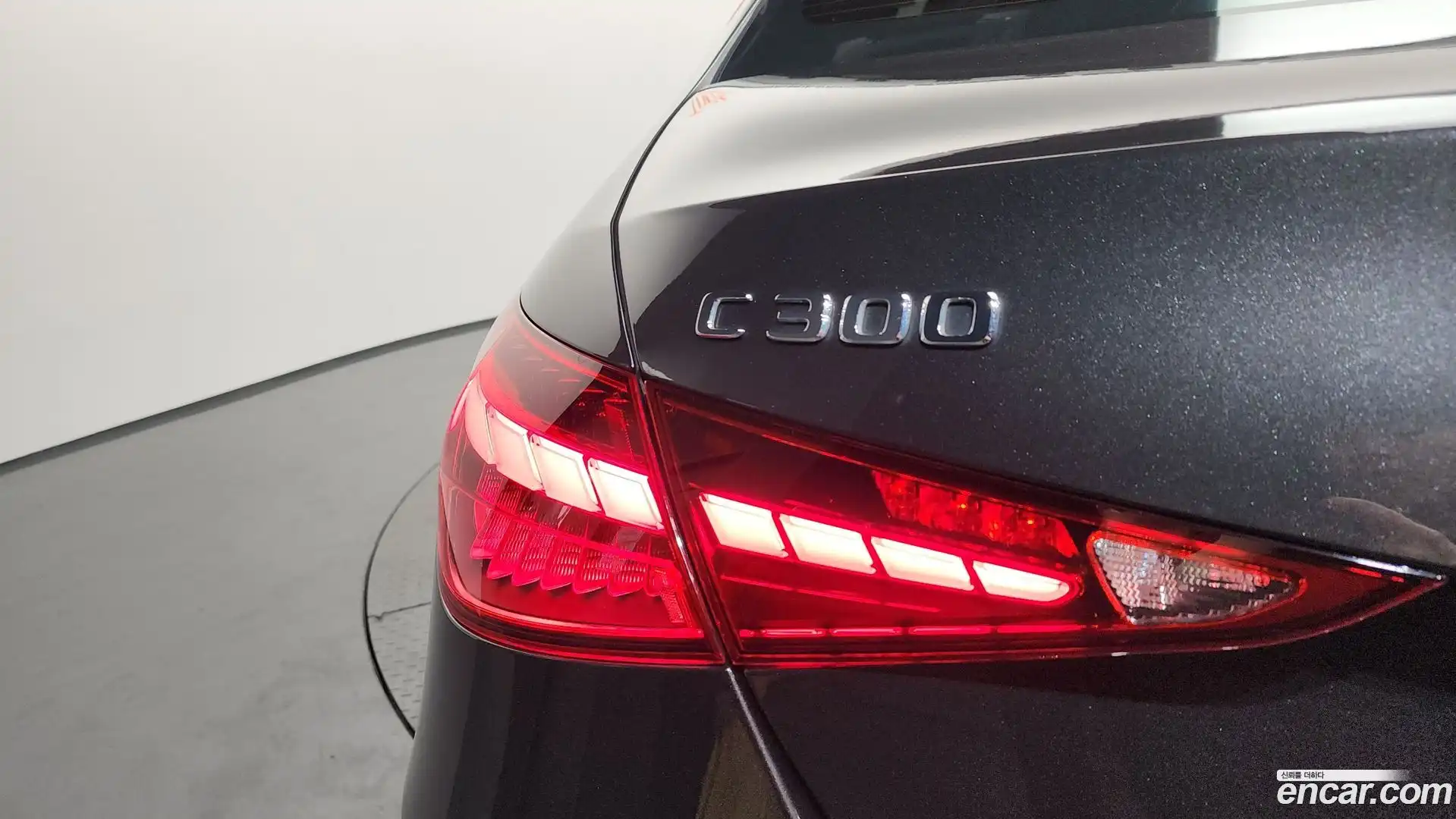 C-Class Mercedes-Benz 2023.8-OUTER-033