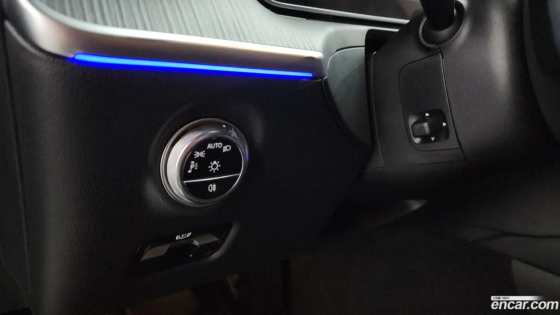 C-Class Mercedes-Benz 2023.8-OPTION-043