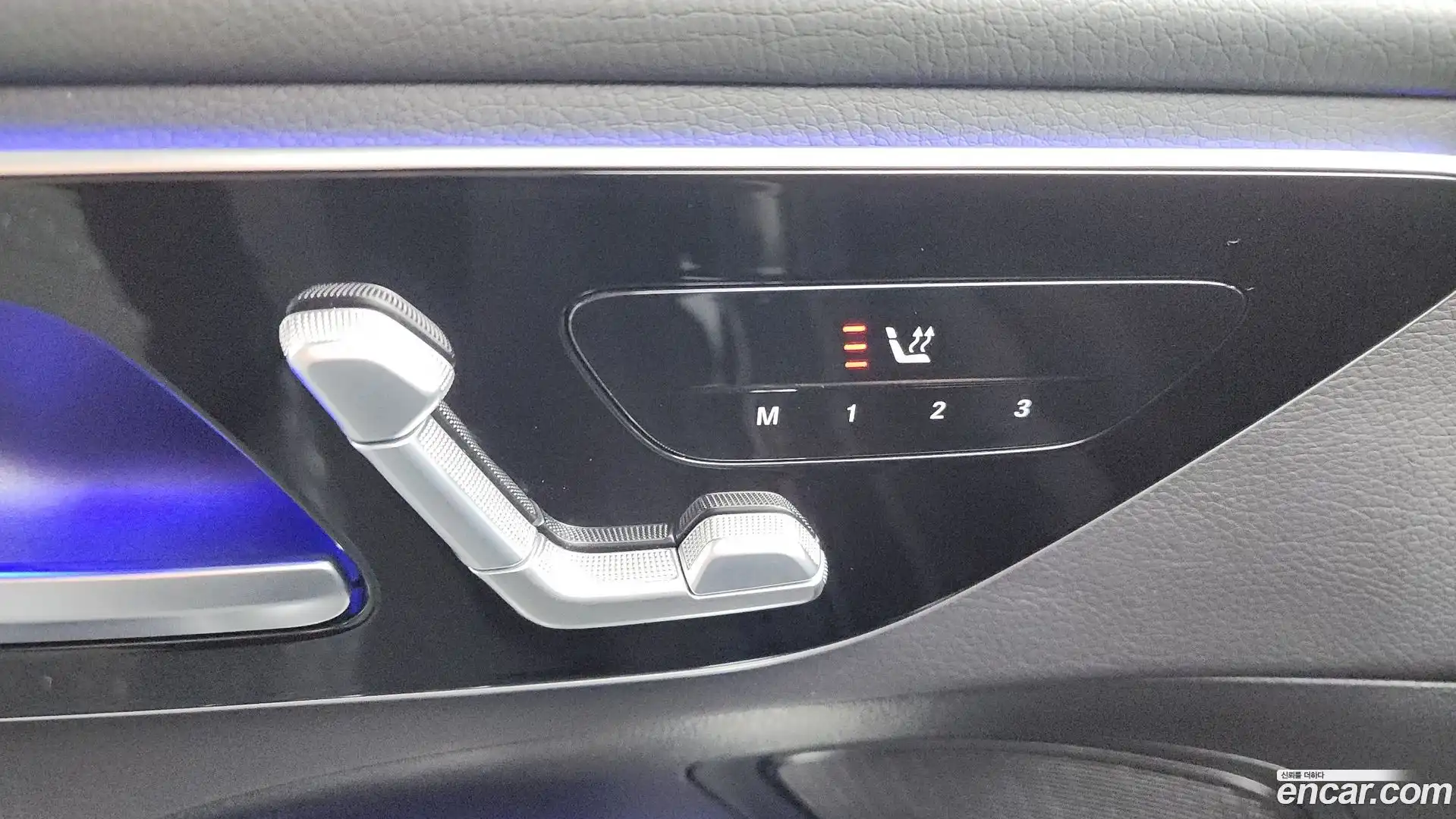 C-Class Mercedes-Benz 2023.8-OPTION-046