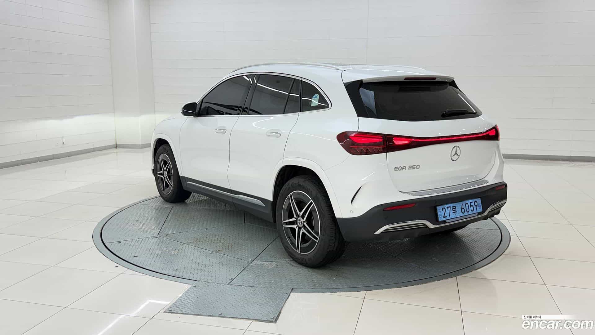 EQA Mercedes-Benz 2025.7-OUTER-003