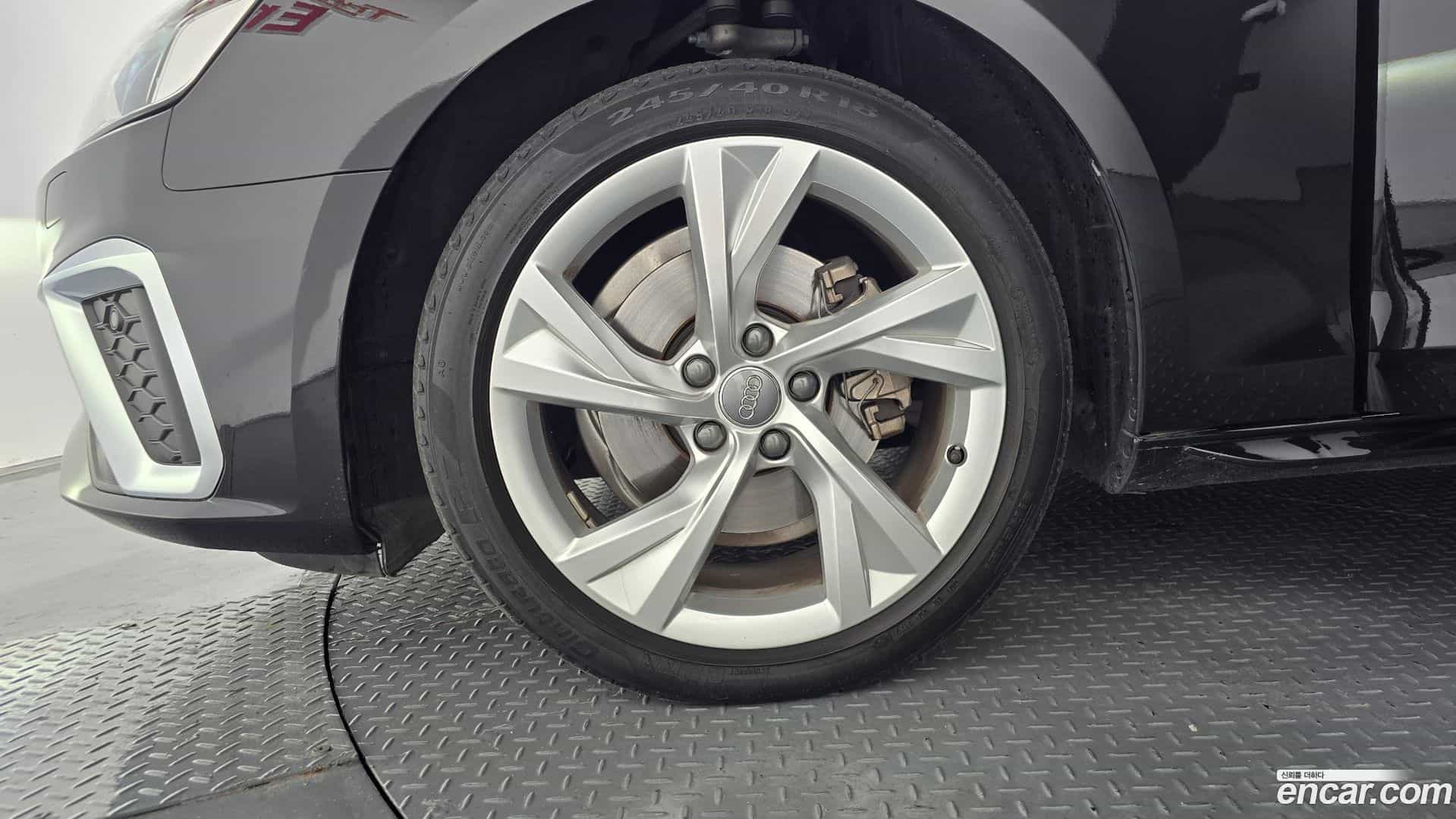 A4 Audi 2021.10-OUTER-005