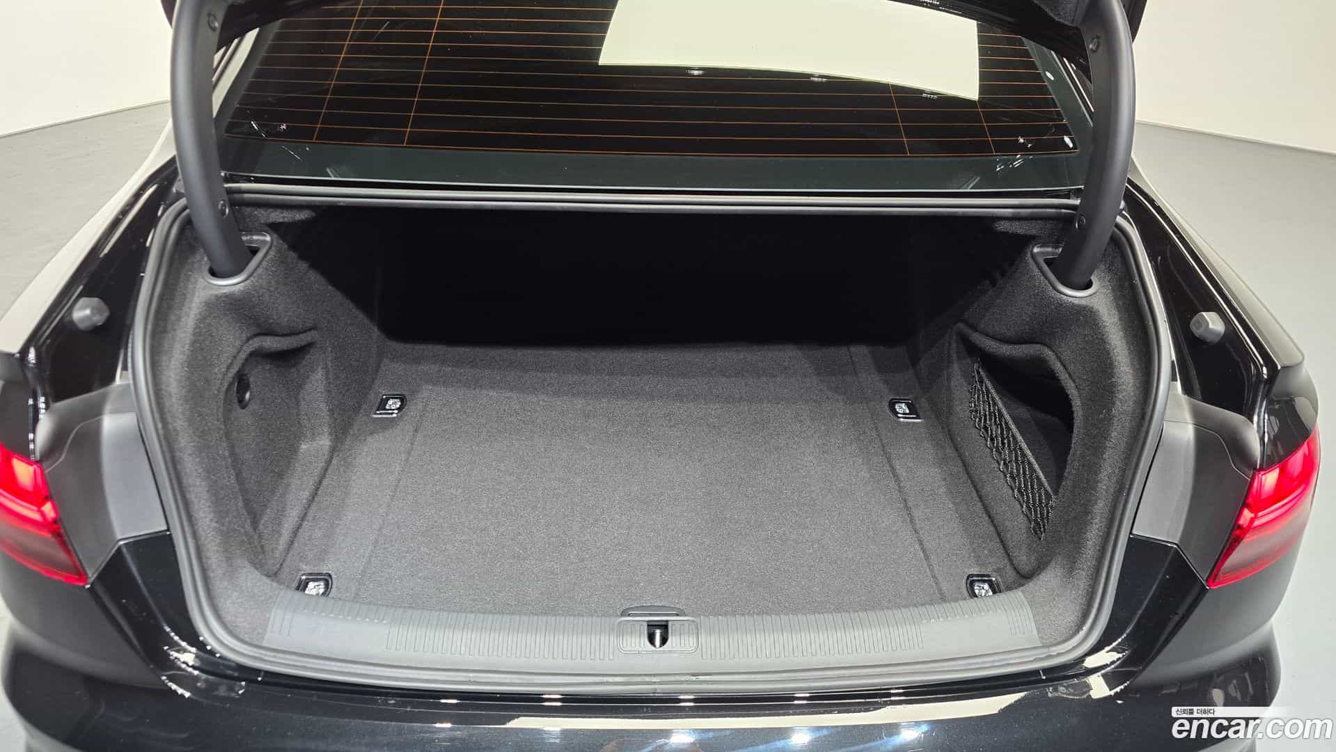 A4 Audi 2021.10-OPTION-023