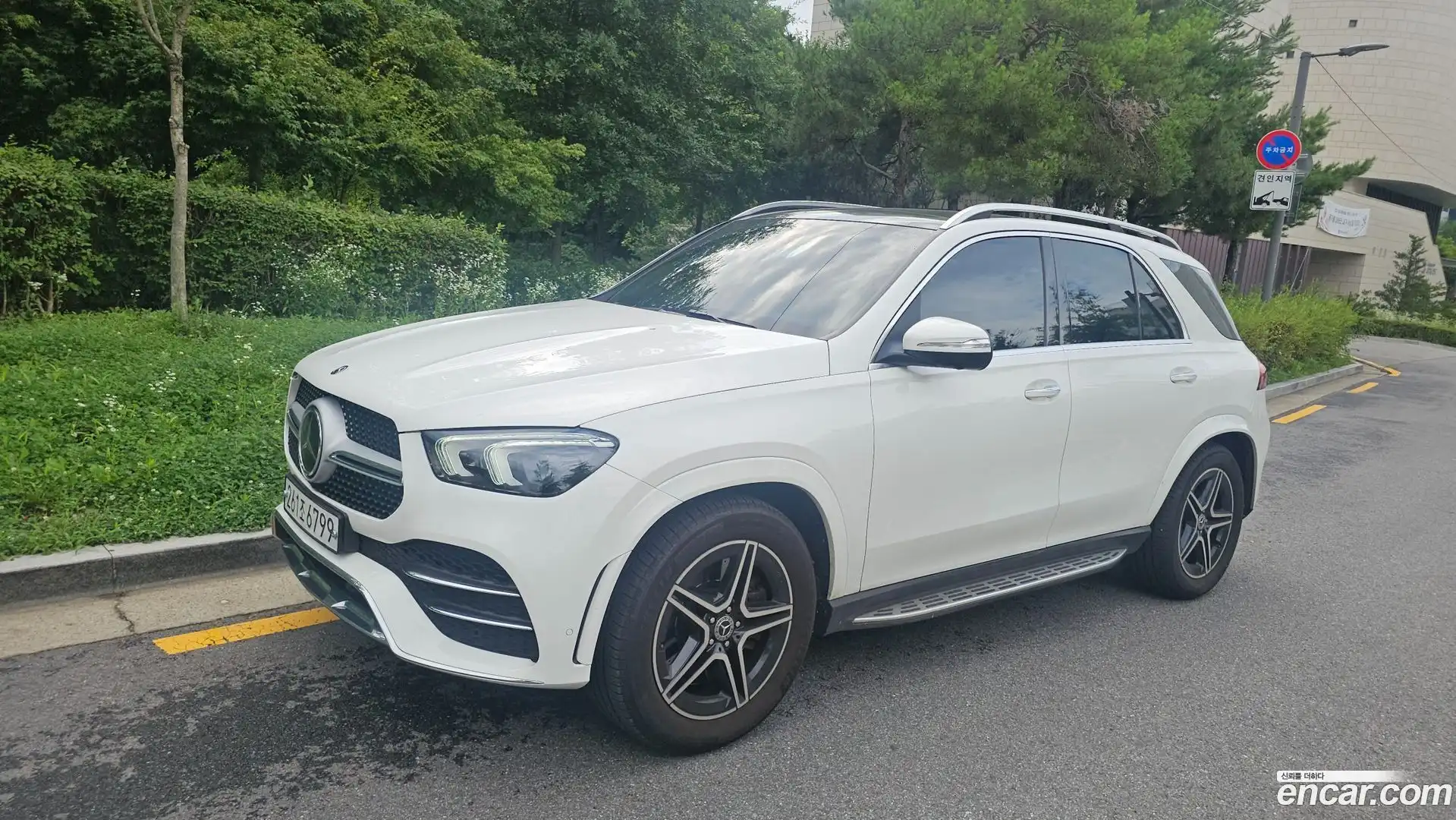GLE-Class Mercedes-Benz 2020.6-OPTION-024