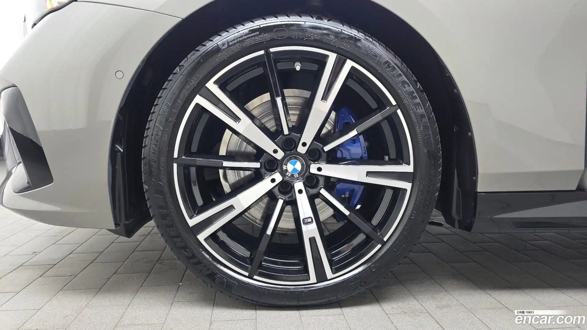 5-Series BMW 2025.0-OUTER-005