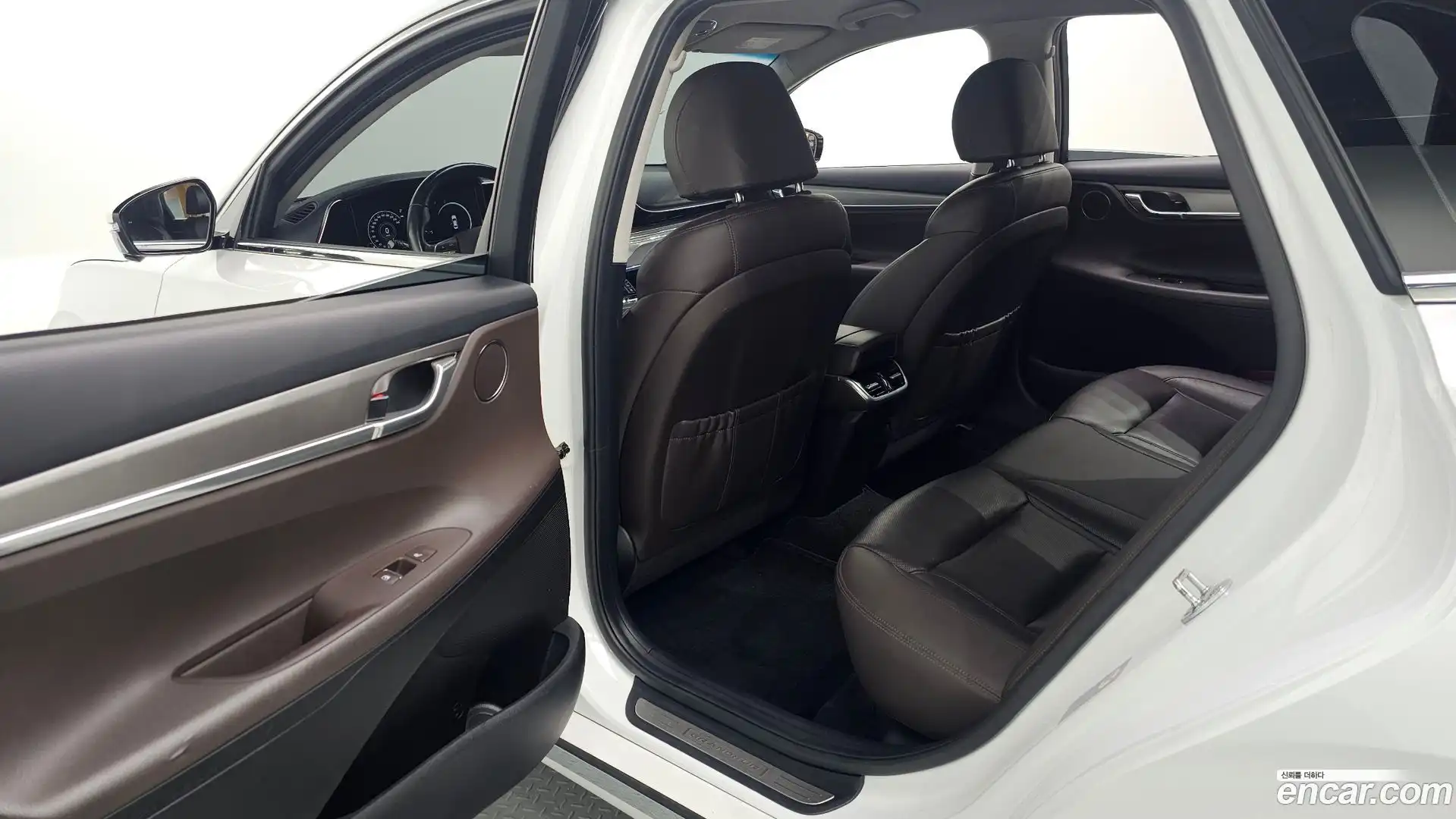 Grandeur Hyundai 2020.6-OPTION-015
