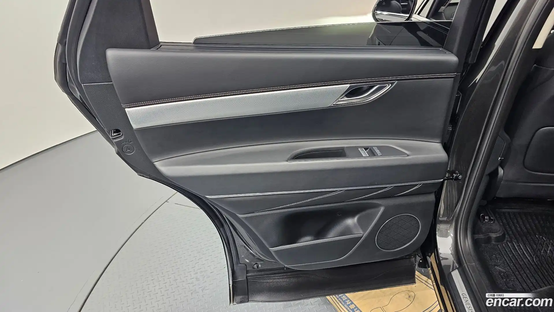 GV80 Genesis 2023.4-INNER-035
