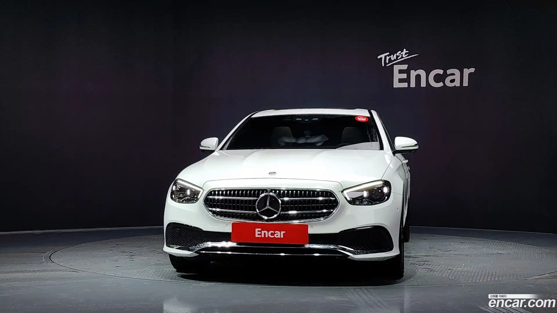 E-Class Mercedes-Benz 2022.4-OUTER-003