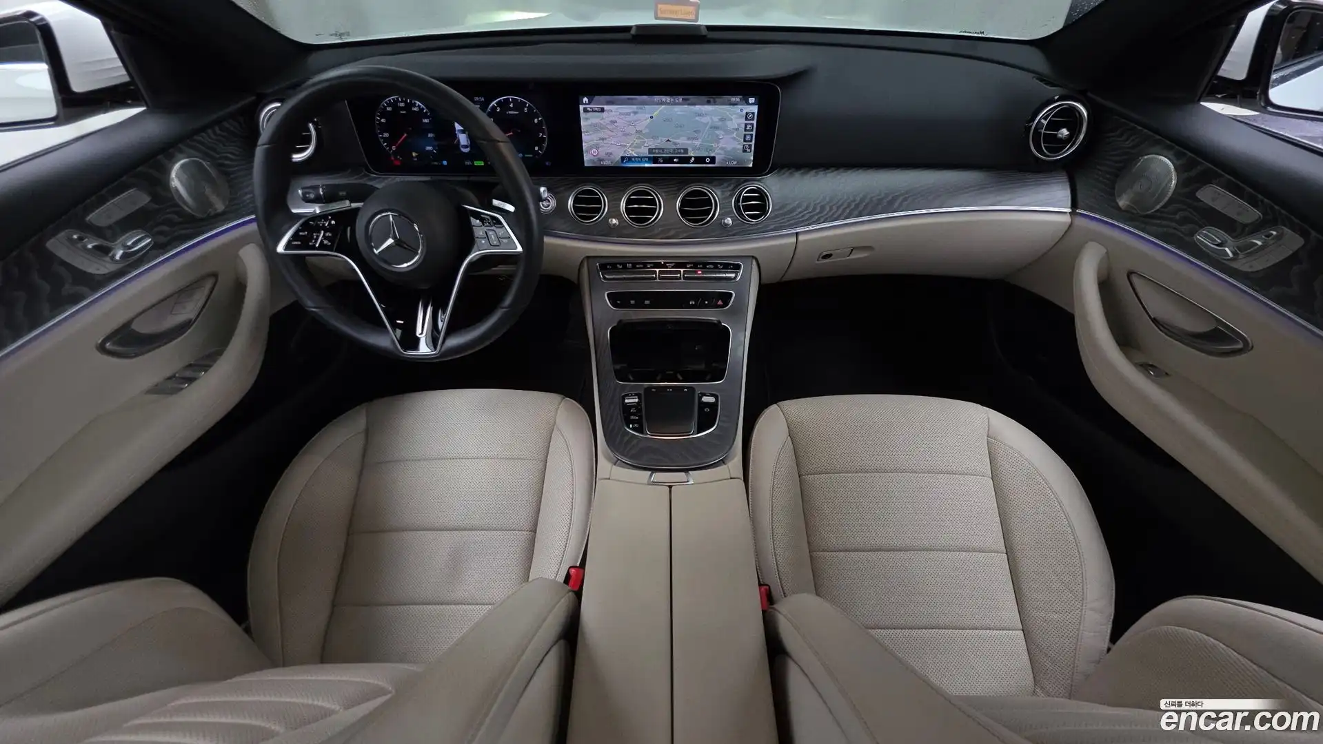 E-Class Mercedes-Benz 2022.4-INNER-007