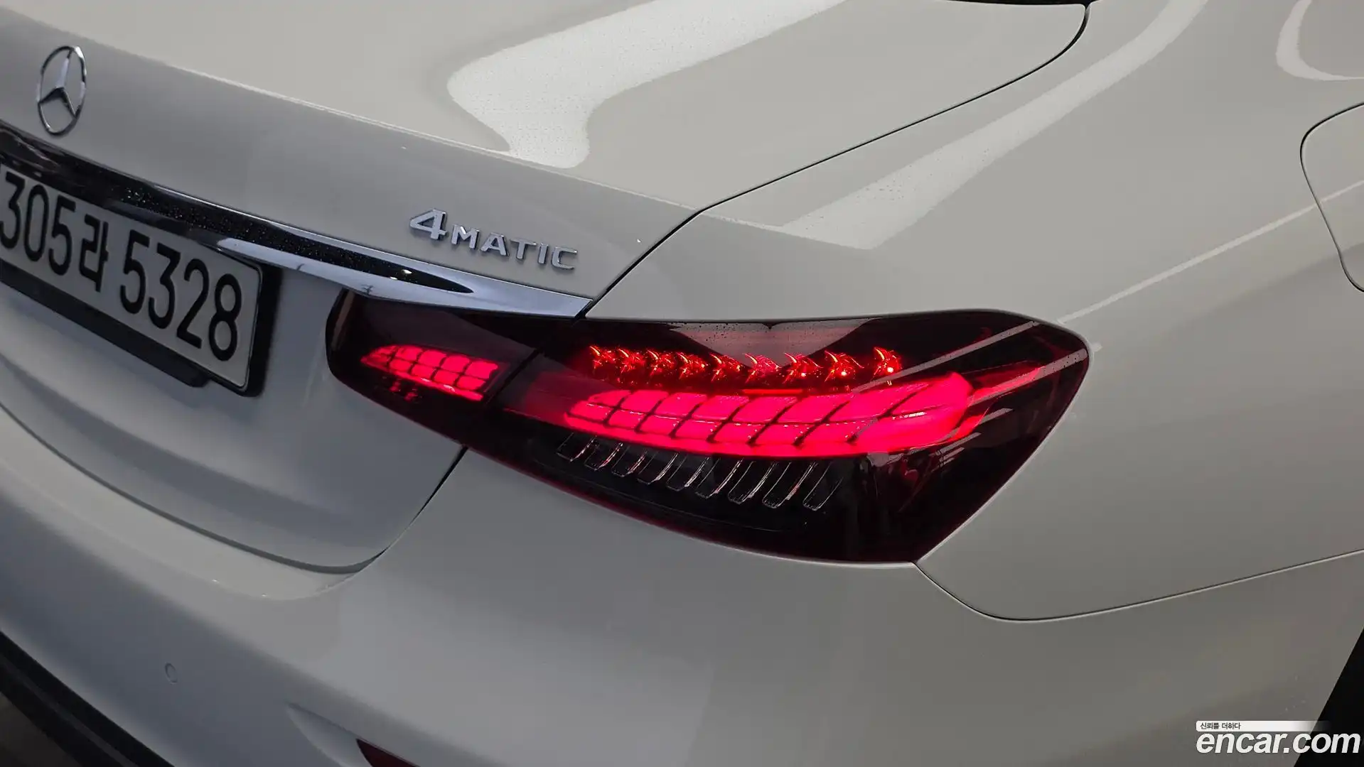 E-Class Mercedes-Benz 2022.4-OUTER-033