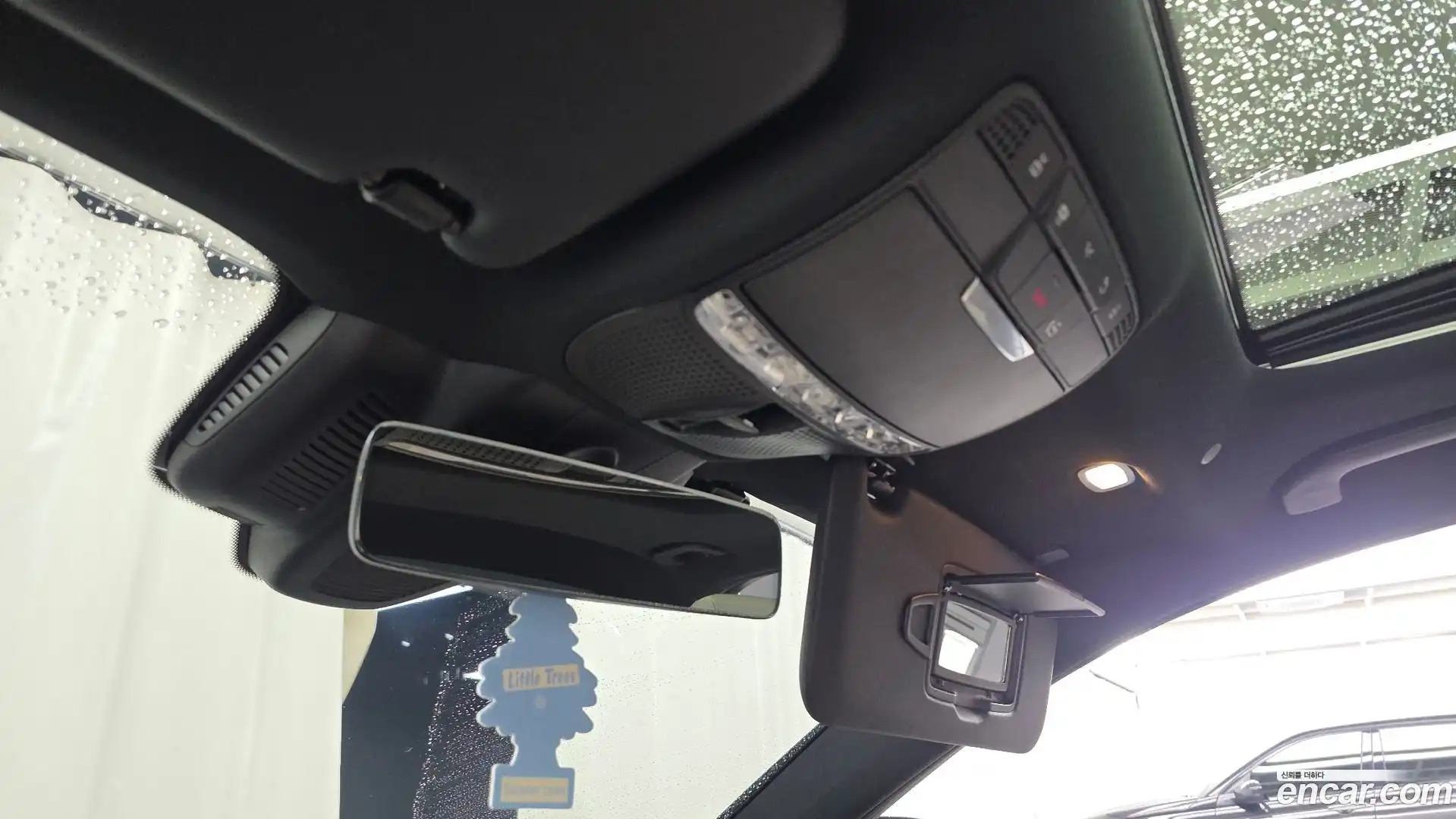E-Class Mercedes-Benz 2022.4-OPTION-041