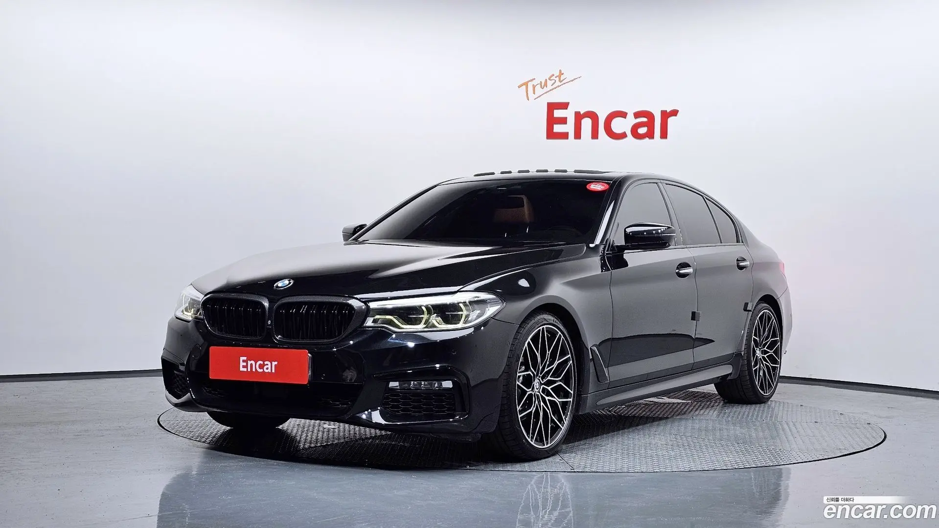 Main__Slider__Photo:5-Series BMW 2017.5-0