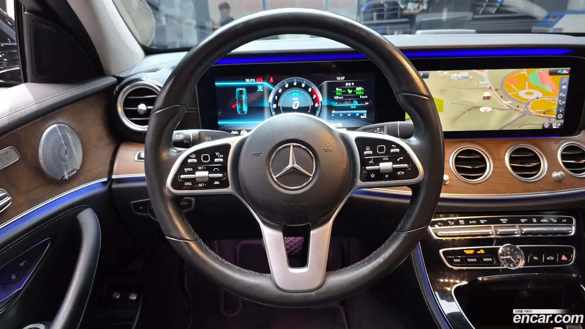 E-Class Mercedes-Benz 2020.11-OPTION-017