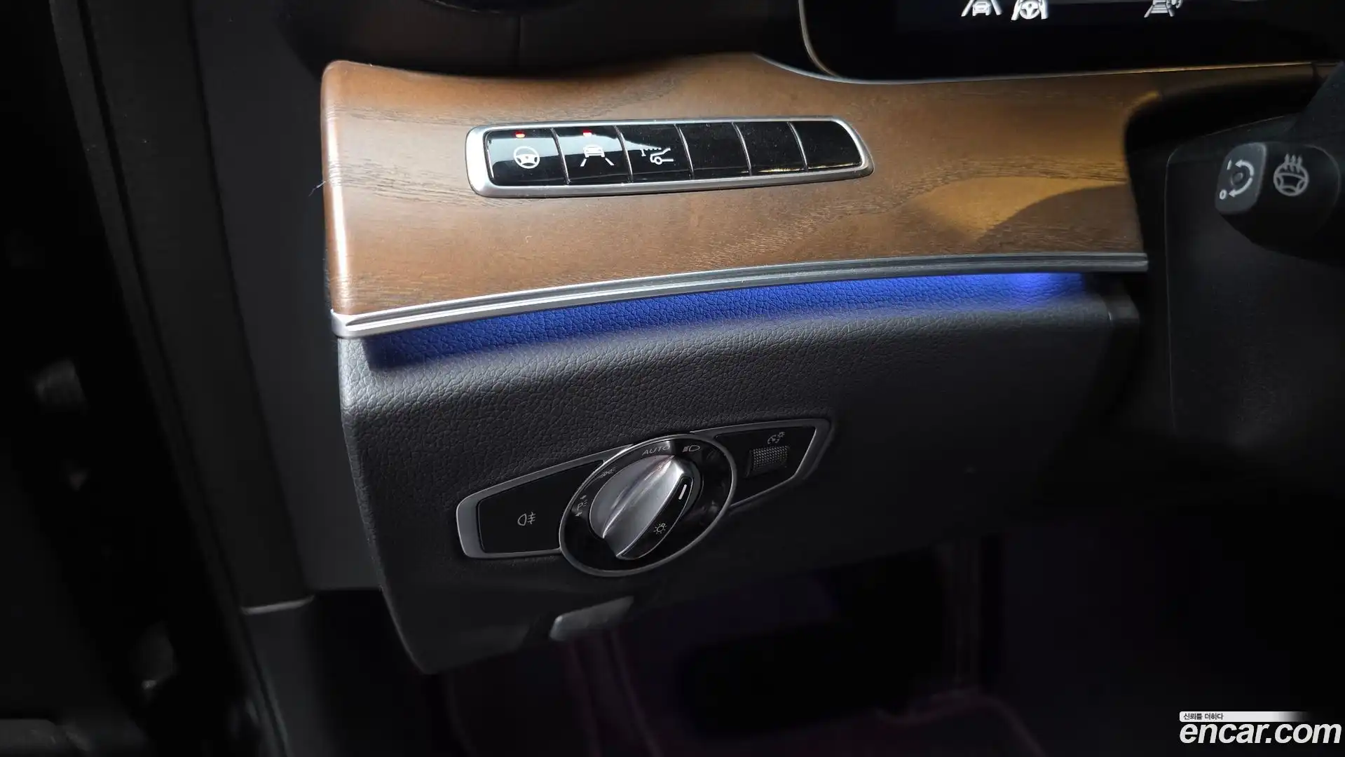 E-Class Mercedes-Benz 2020.11-OPTION-023