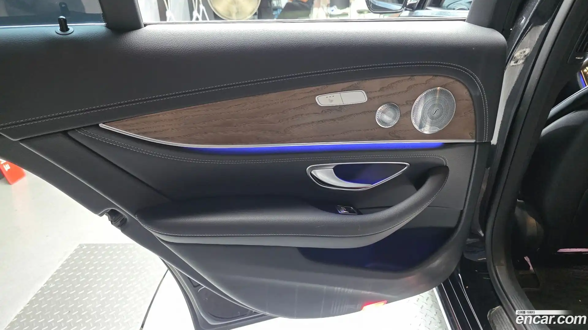 E-Class Mercedes-Benz 2020.11-INNER-035