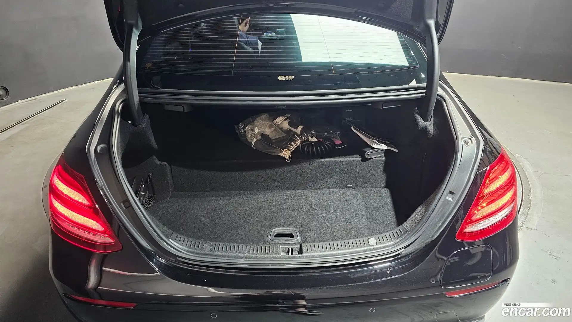 E-Class Mercedes-Benz 2020.11-OPTION-042