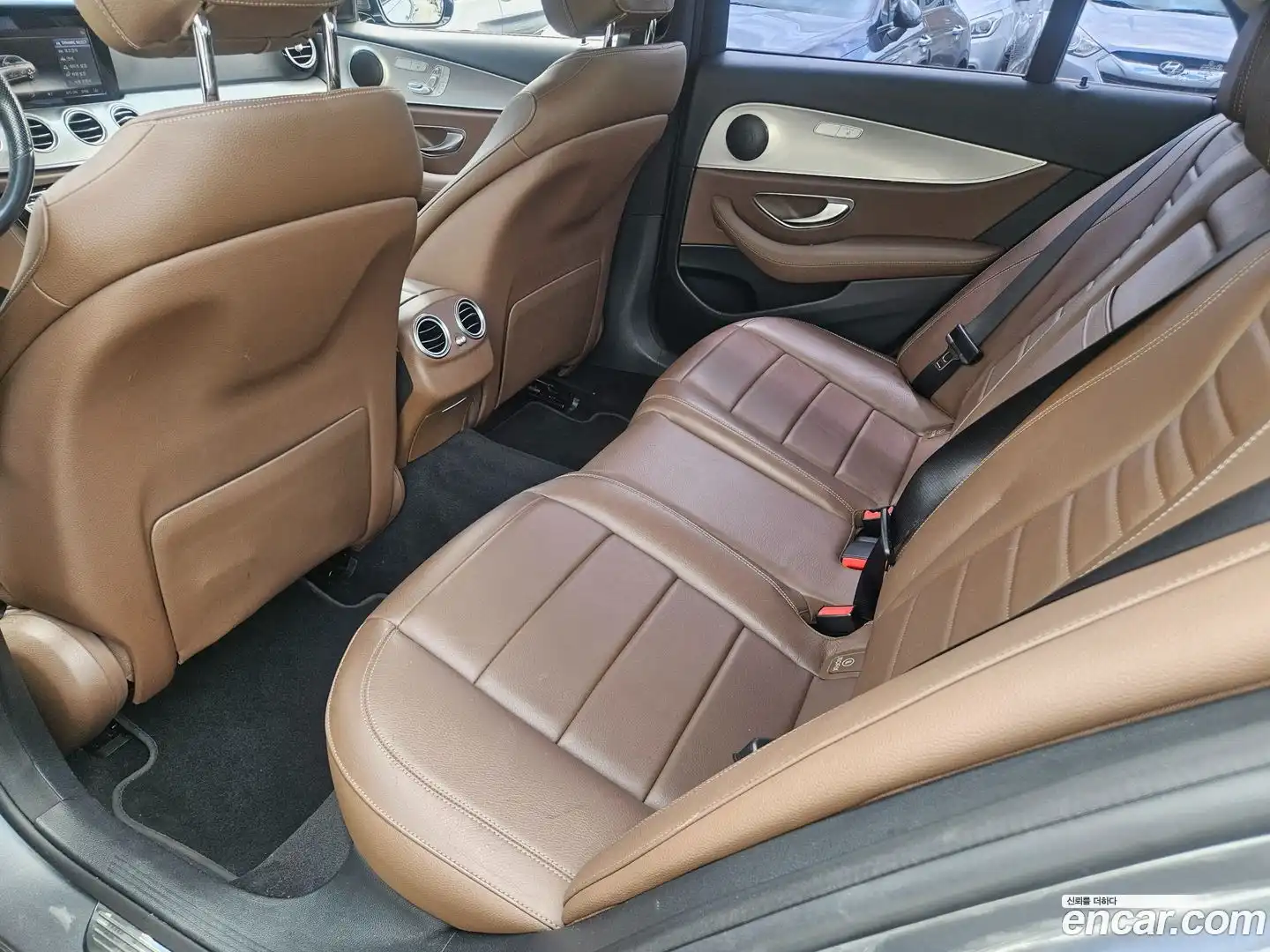 E-Class Mercedes-Benz 2018.0-INNER-007