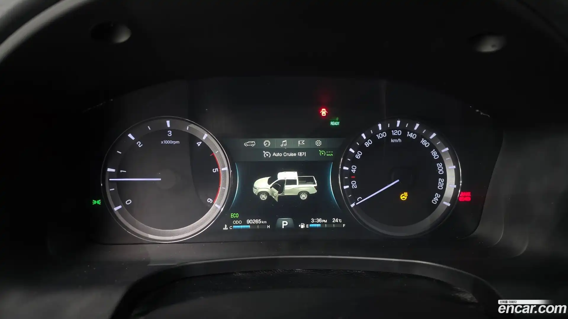 Rexton KG Mobility 2018.2-INNER-008