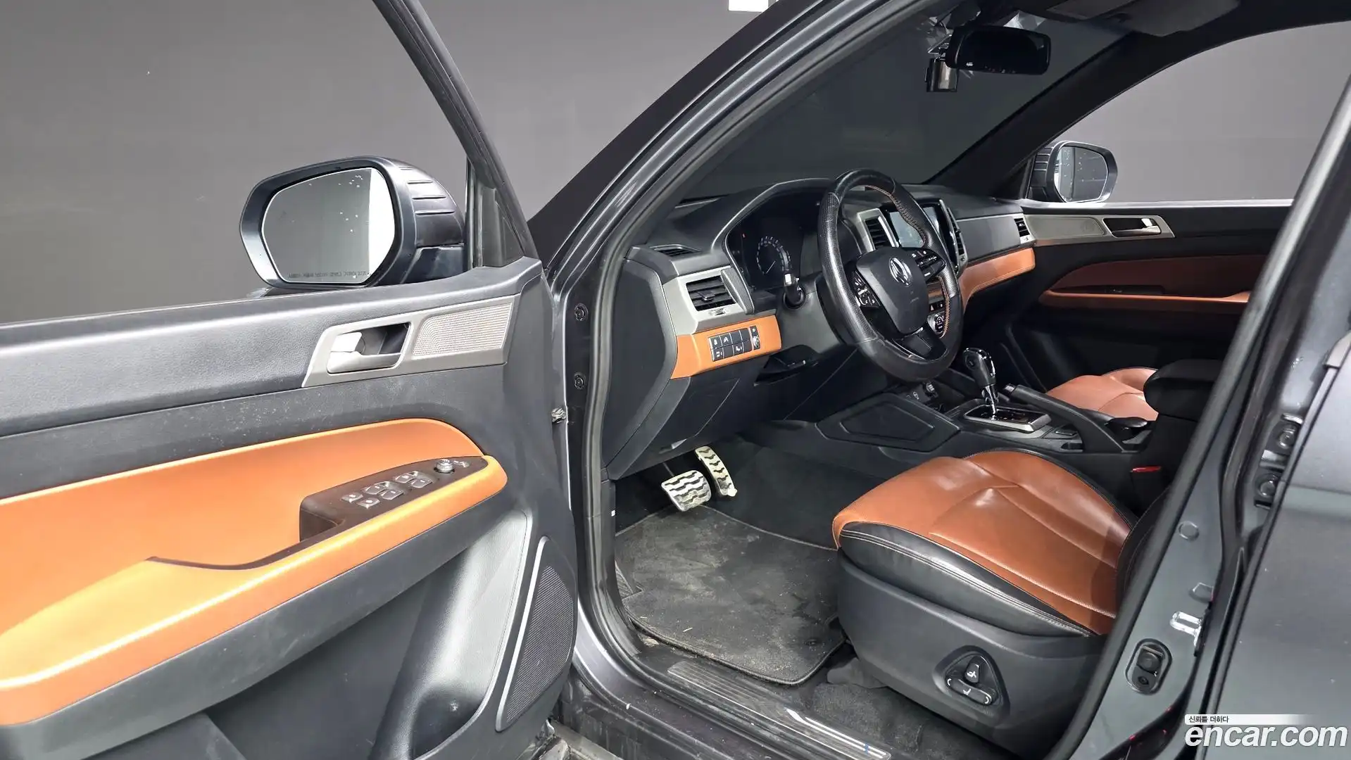 Rexton KG Mobility 2018.2-INNER-010