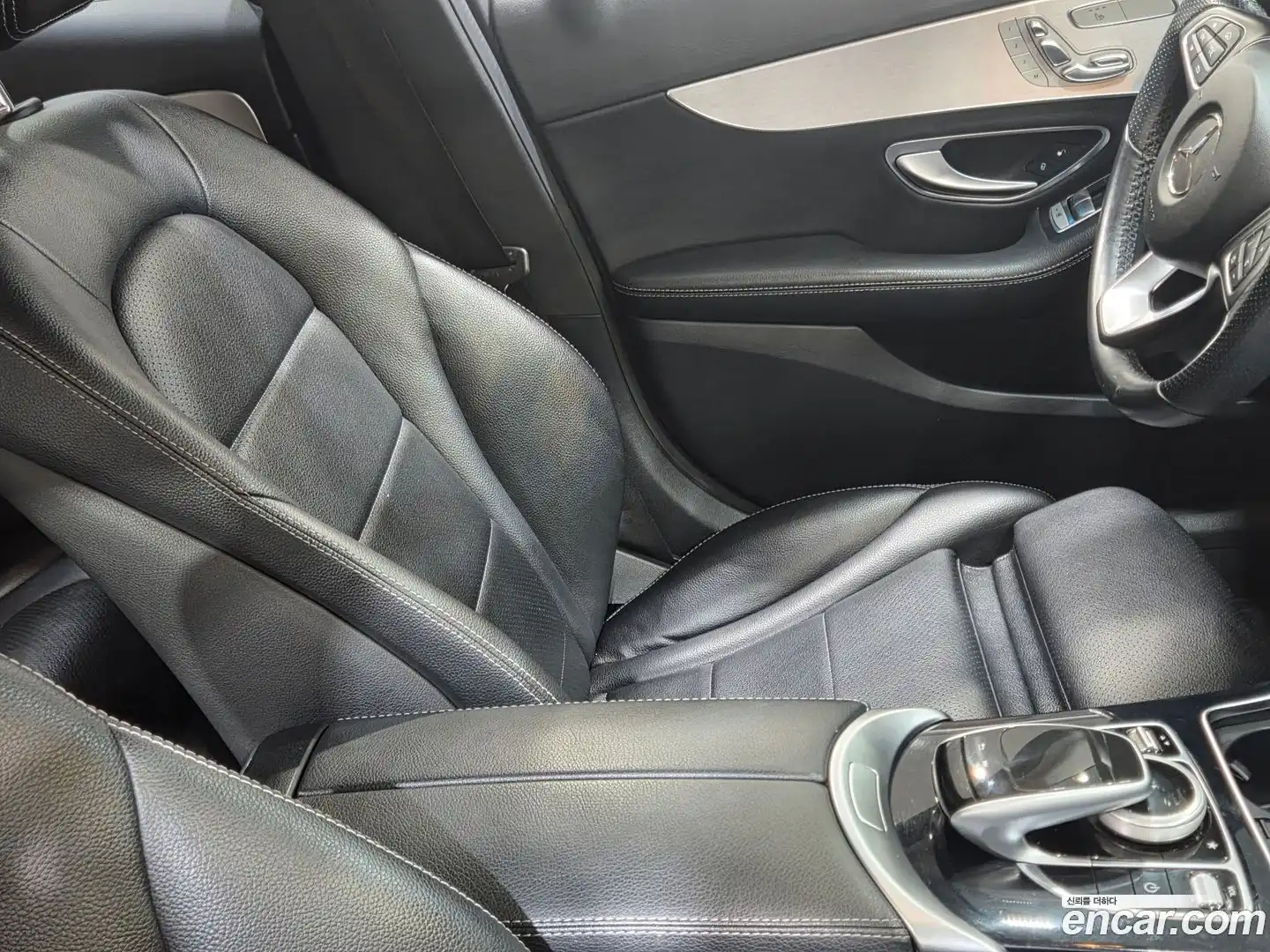 C-Class Mercedes-Benz 2017.5-INNER-010
