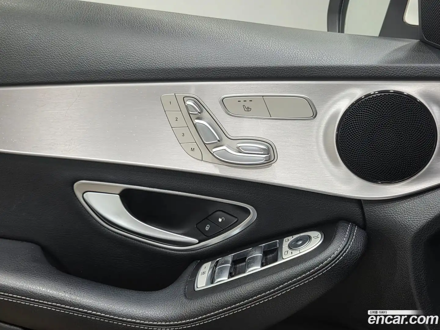 C-Class Mercedes-Benz 2017.5-OPTION-016