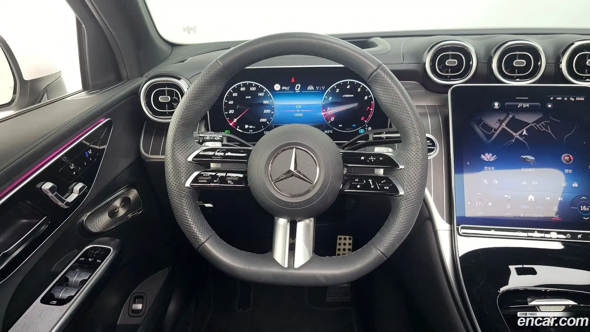 GLC-Class Mercedes-Benz 2024.2-OPTION-016