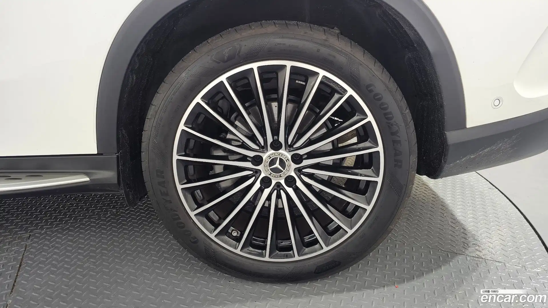 GLC-Class Mercedes-Benz 2024.2-OUTER-031