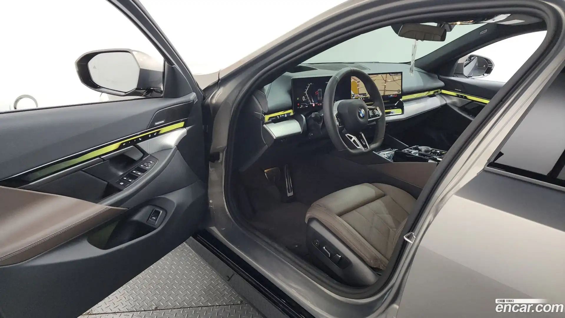 5-Series BMW 2025.0-INNER-010