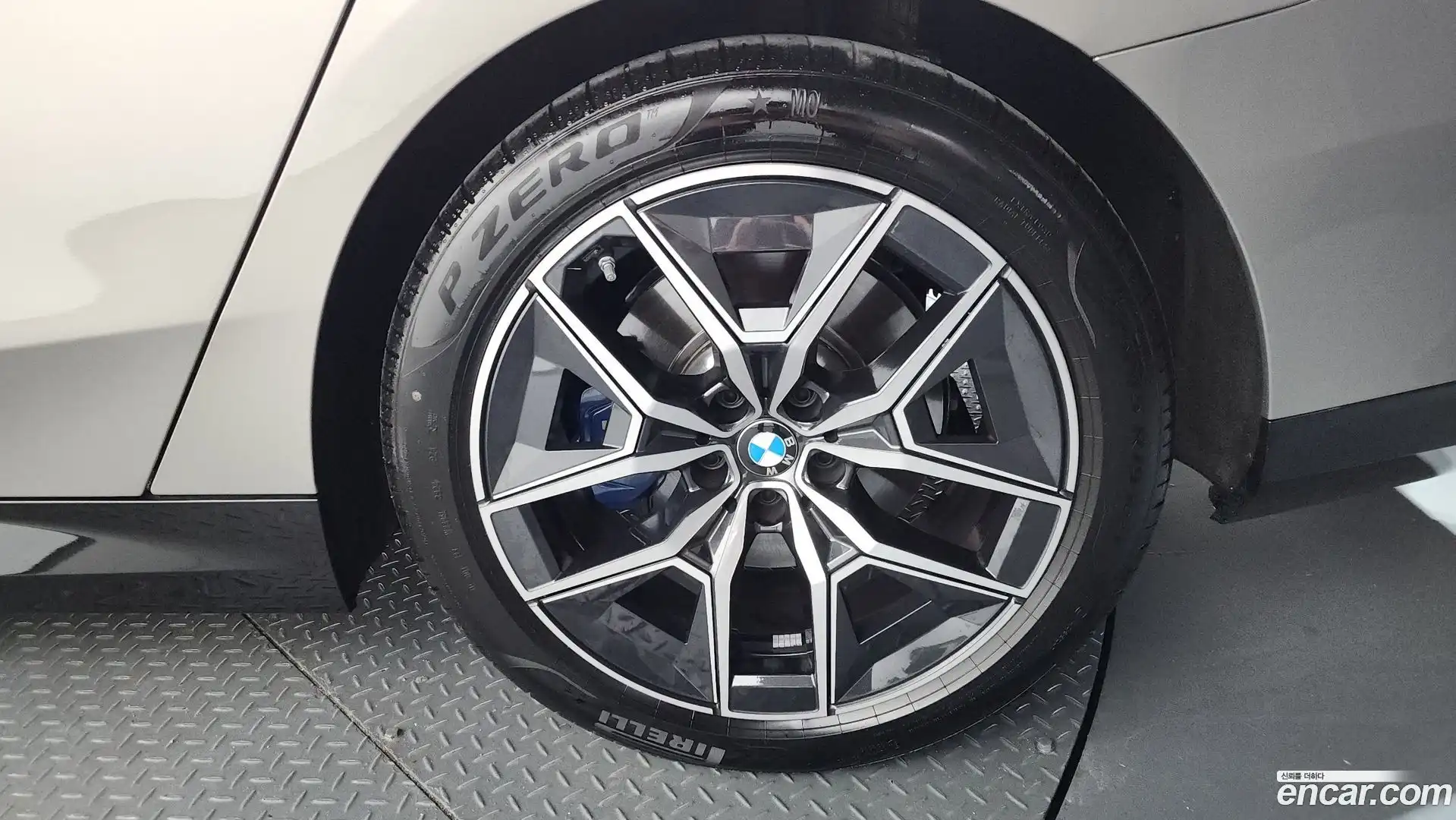 5-Series BMW 2025.0-OUTER-031