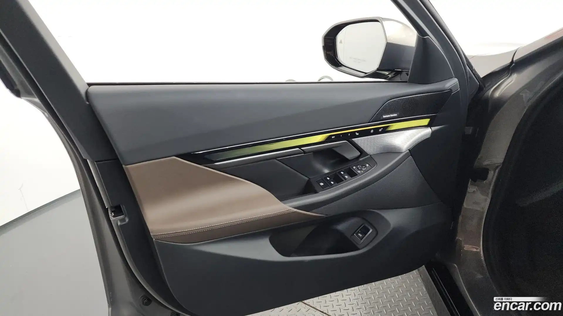 5-Series BMW 2025.0-INNER-034