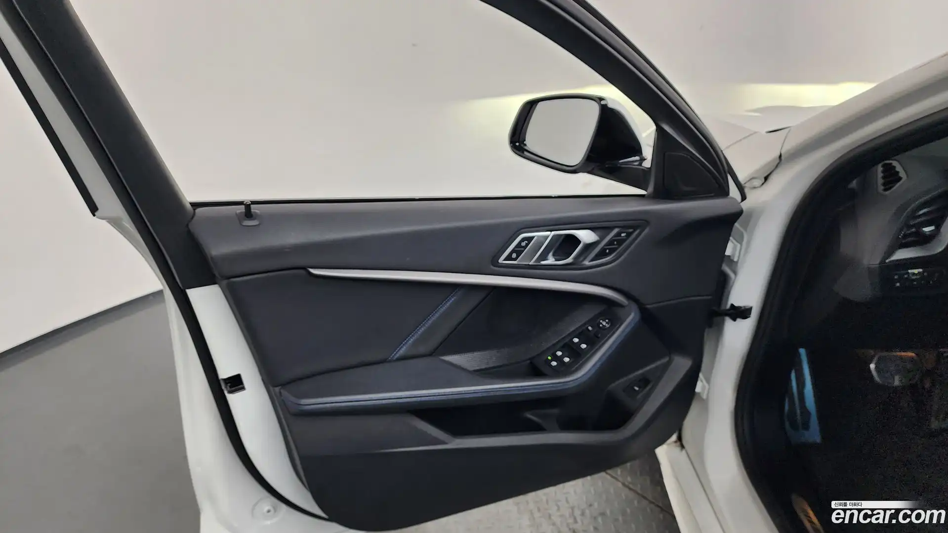 1-Series BMW 2023.5-INNER-034