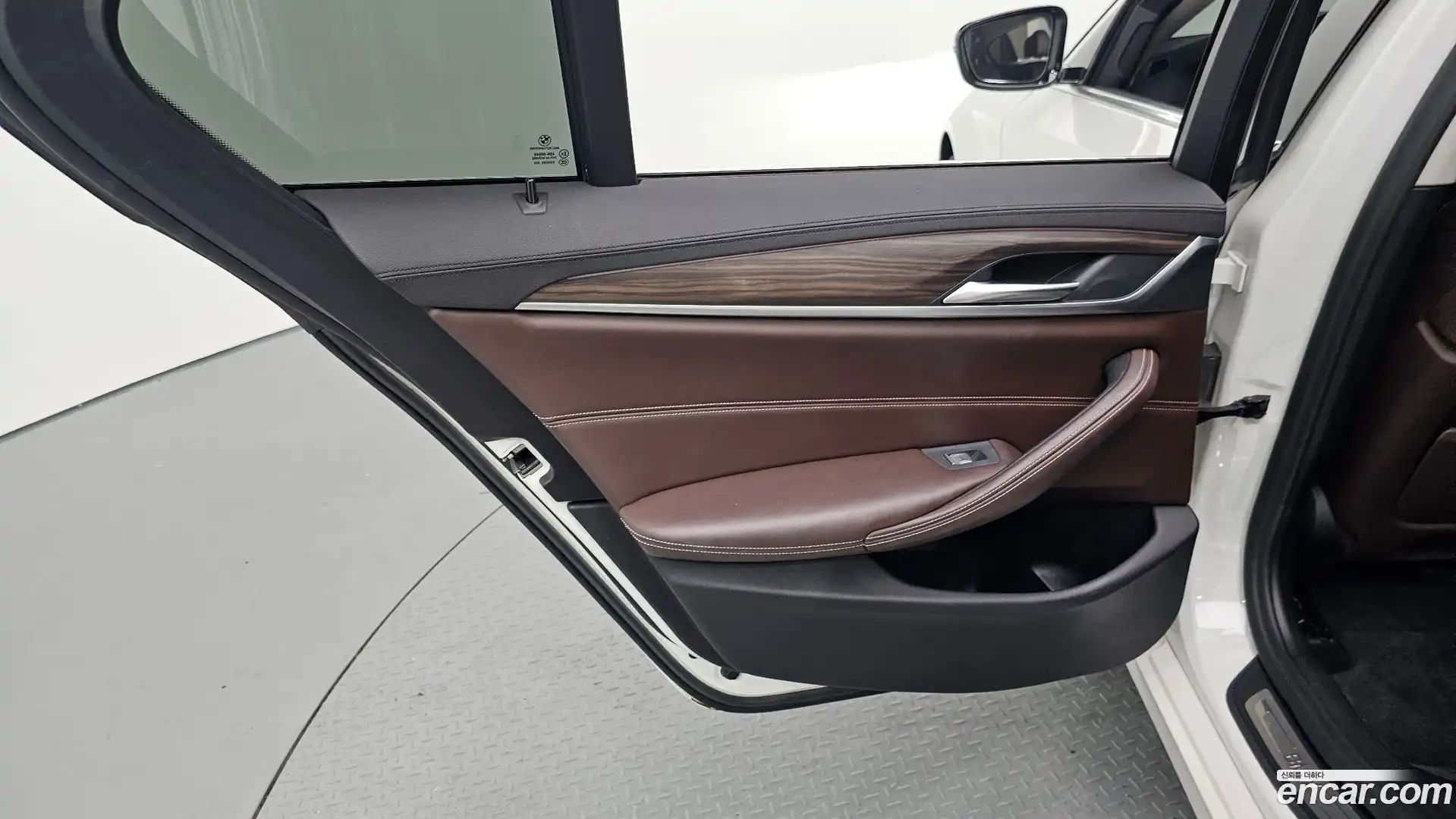 5-Series BMW 2020.4-INNER-035