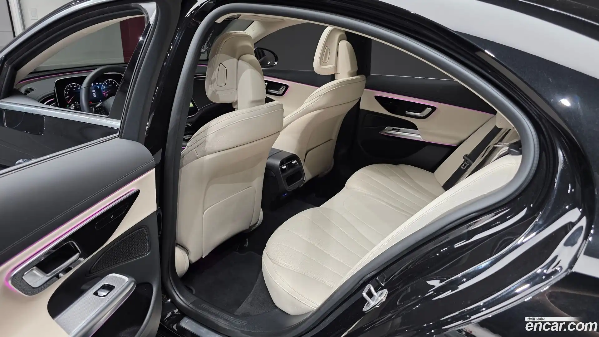 E-Class Mercedes-Benz 2025.5-OPTION-015