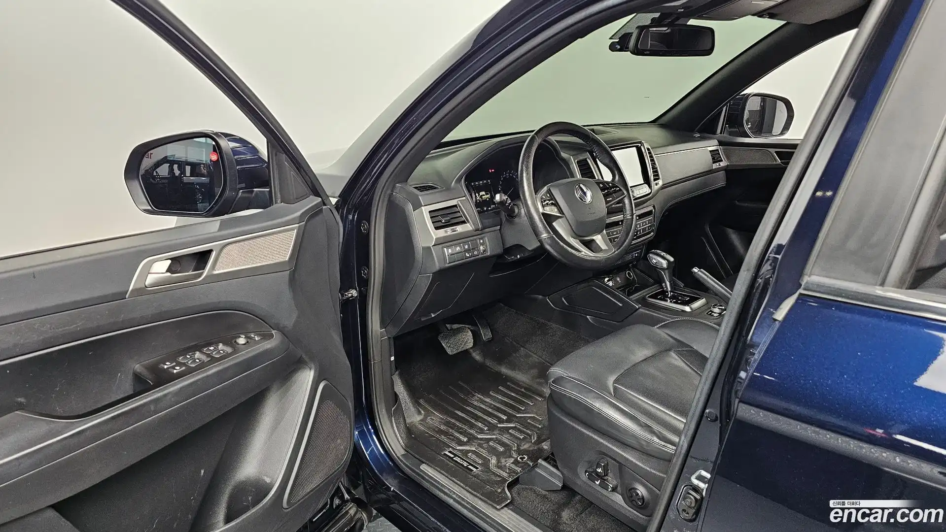 Rexton KG Mobility 2019.5-INNER-010