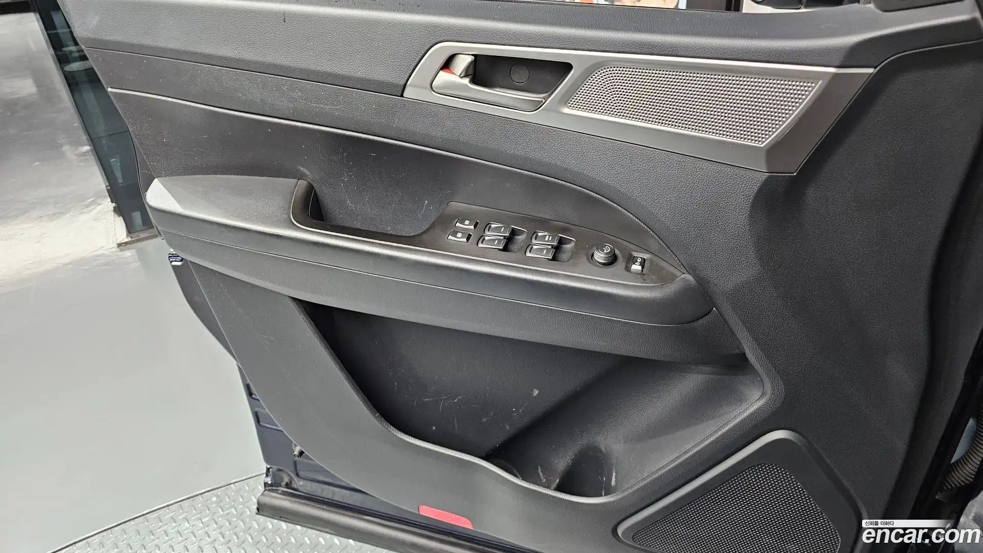 Rexton KG Mobility 2019.5-INNER-034