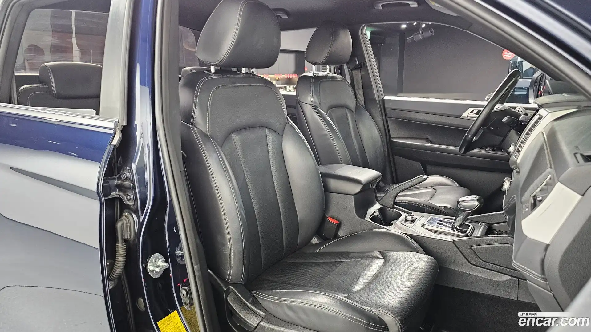 Rexton KG Mobility 2019.5-INNER-036