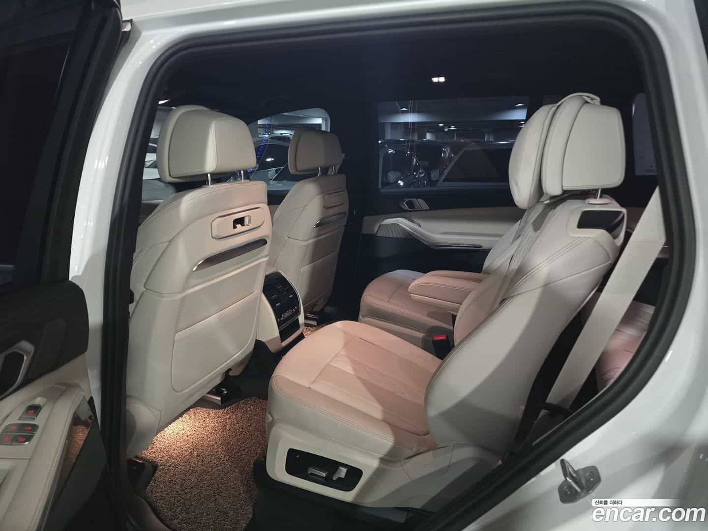 X7 BMW 2023.2-INNER-010