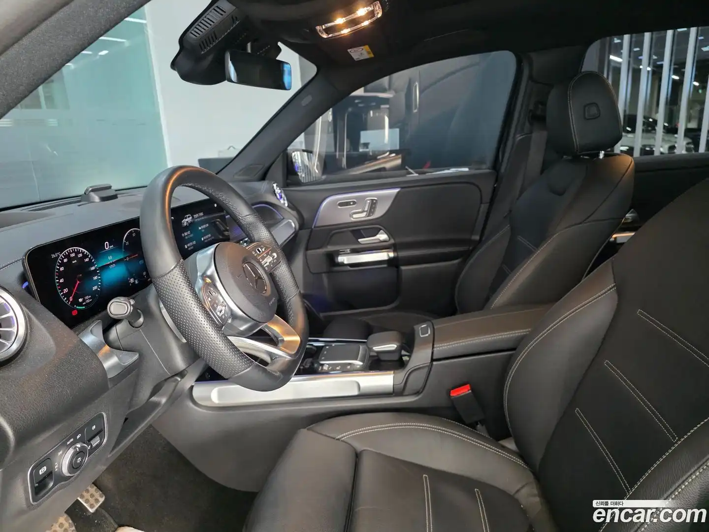 EQB Mercedes-Benz 2023.11-INNER-010