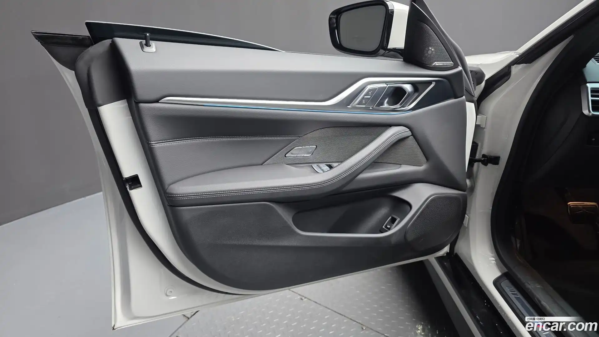 i4 BMW 2025.9-INNER-034