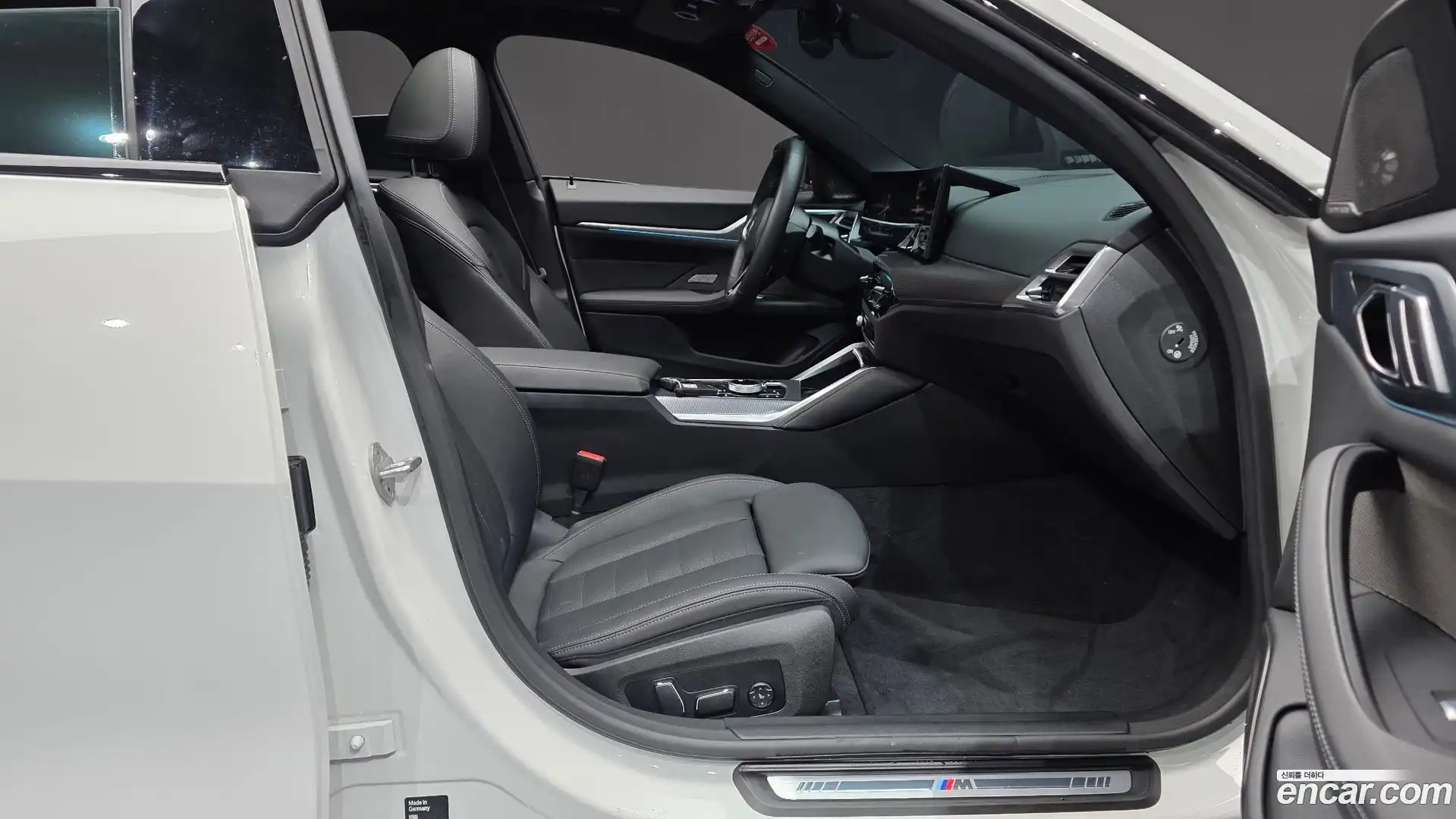 i4 BMW 2025.9-INNER-036