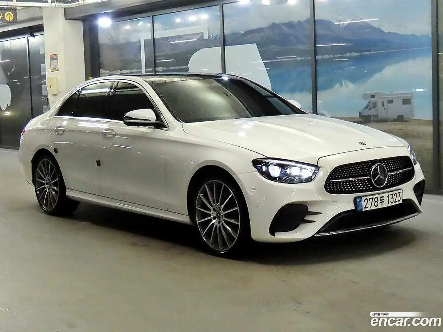 Main__Slider__Photo:E-Class Mercedes-Benz 2021.3-0