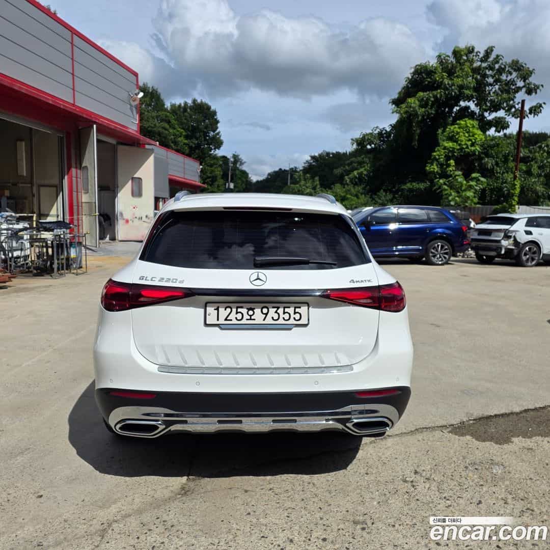 GLC-Class Mercedes-Benz 2024.4-OUTER-005