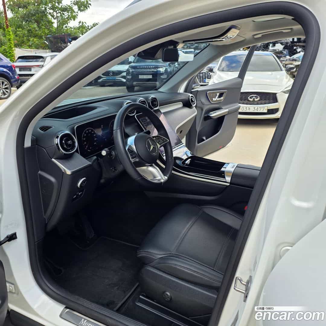 GLC-Class Mercedes-Benz 2024.4-INNER-009