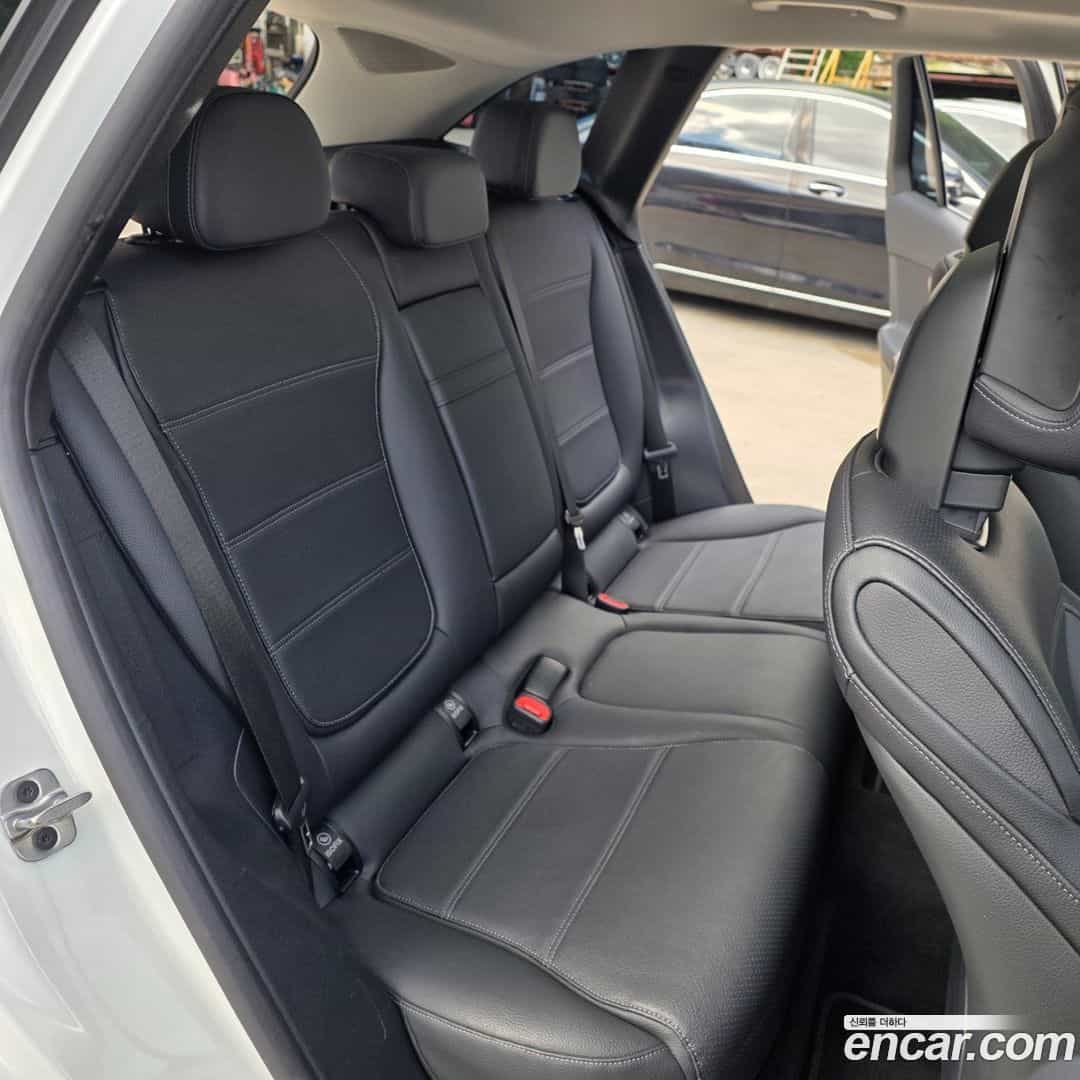GLC-Class Mercedes-Benz 2024.4-OPTION-016