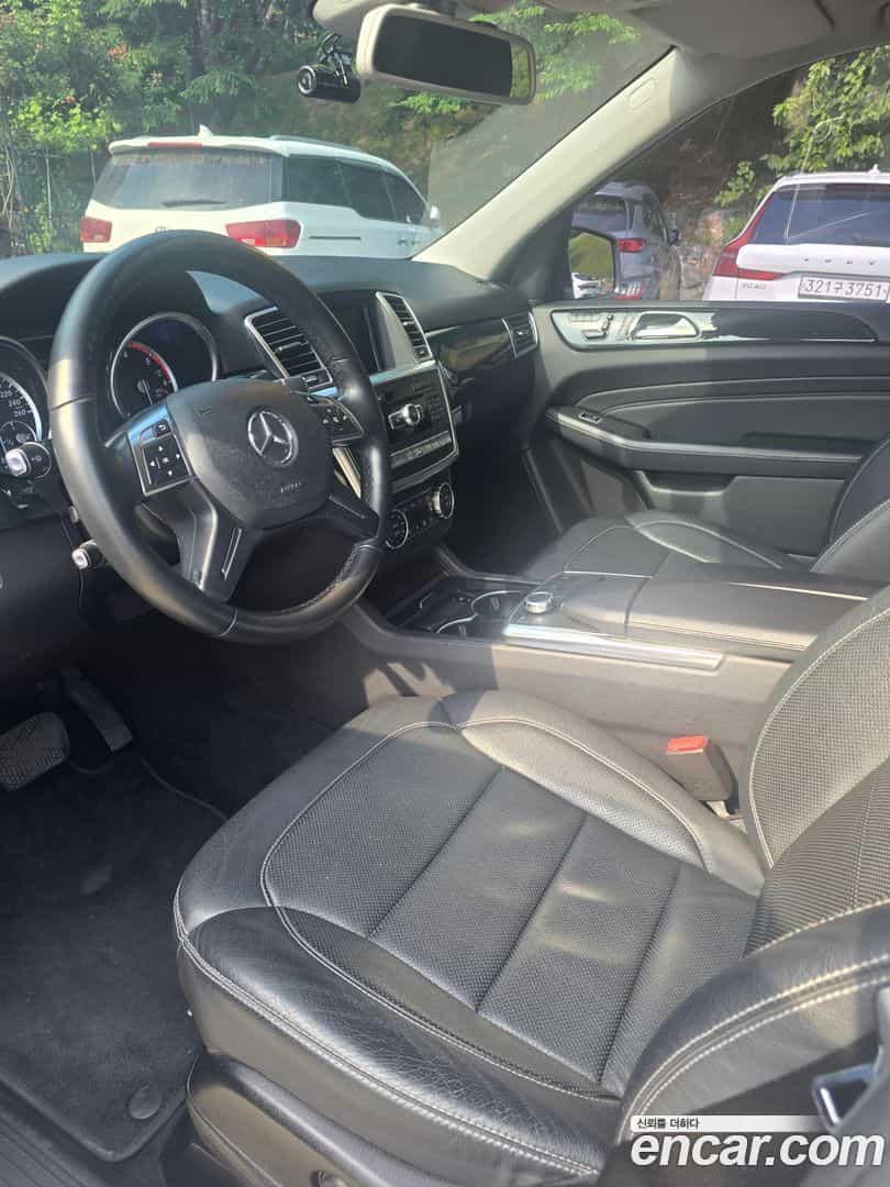 M-class Mercedes-Benz 2014.4-INNER-009