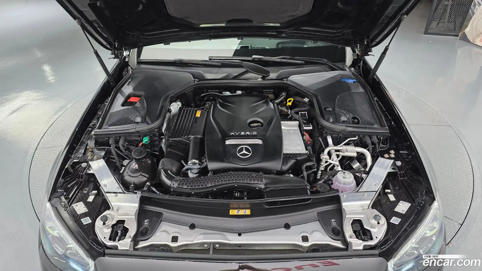 E-Class Mercedes-Benz 2023.3-OUTER-006