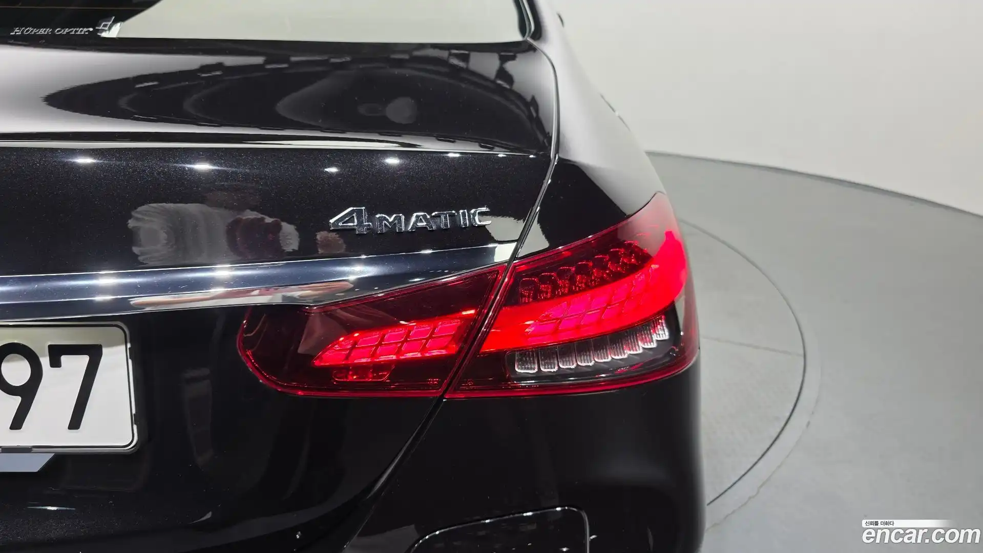 E-Class Mercedes-Benz 2023.3-OUTER-033